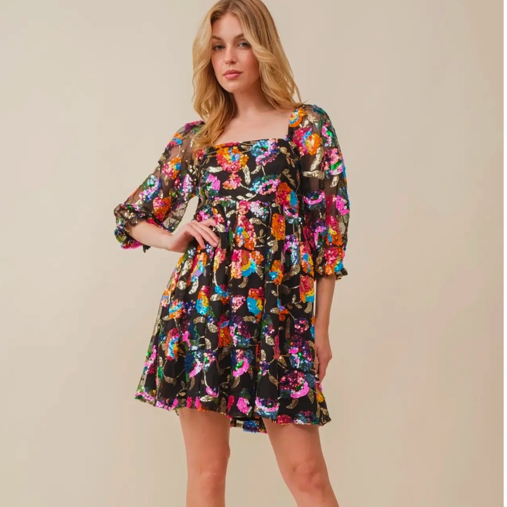 NWT Stunning Sequin Dress - Picture 2 of 6